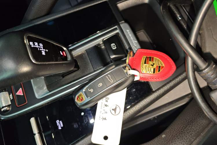 Used Porsche Cayenne 2018 Cayenne 3.0T Vehicle Key