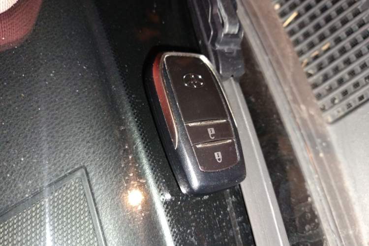 Used Toyota RAV4 2015 2.5L Automatic 4x4 Elite Edition
