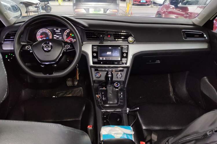 Used Volkswagen Lamando 2019 230TSI DSG Fashion Edition China VI