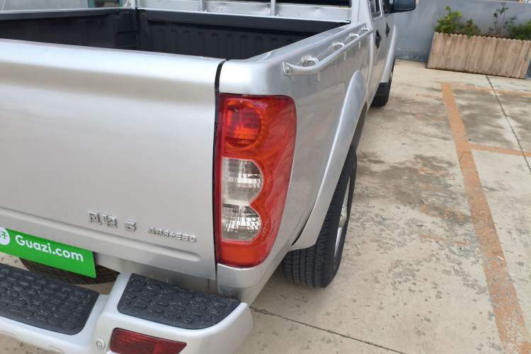 Used Great Wall Wingle 5 2017 2.0T European Version Diesel Two-Wheel Drive Advanced Large Double-Cab GW4D20E