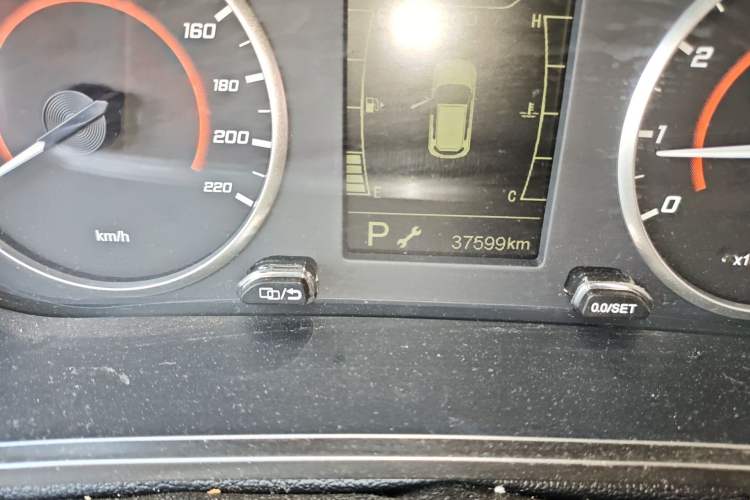 Used Chery Tiggo 3X 2021 PLUS 1.5L CVT Thrilling Red Date Edition Odometer Close Up