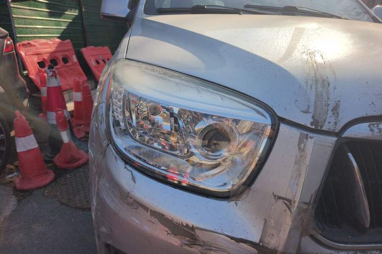 Used Foton Savana 2015 2.0T Manual Two-Wheel Drive Gasoline Luxury Edition 5 Seats