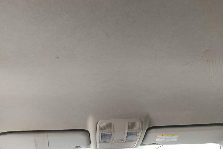 Used Mazda CX-5 2013 2.0L Manual Two-Wheel Drive Comfort Version Headliner