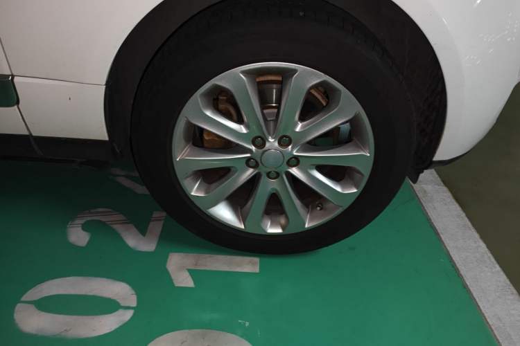 Used Land Rover Range 2016 3.0 SC V6 Vogue Right Front Wheel Hub