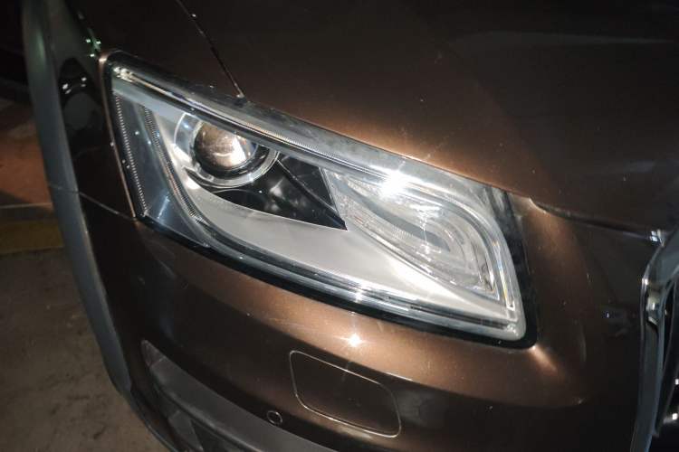 Used Audi Q5 2018 Collector's Edition 40 TFSI Technology Model
