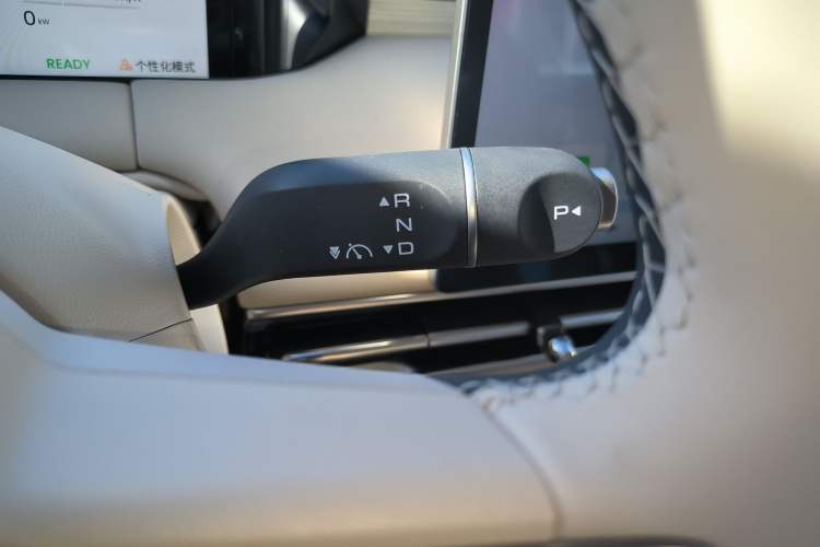 Used Wuling Bingo S 2025 Model 325km Deluxe Edition
