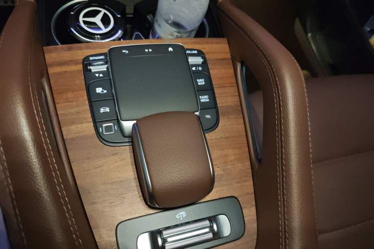 Used Mercedes-Benz GLS  Gear Lever