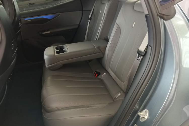 Used Lynk & Co 07 2024 EM-P 126 Long-Range Ultra
