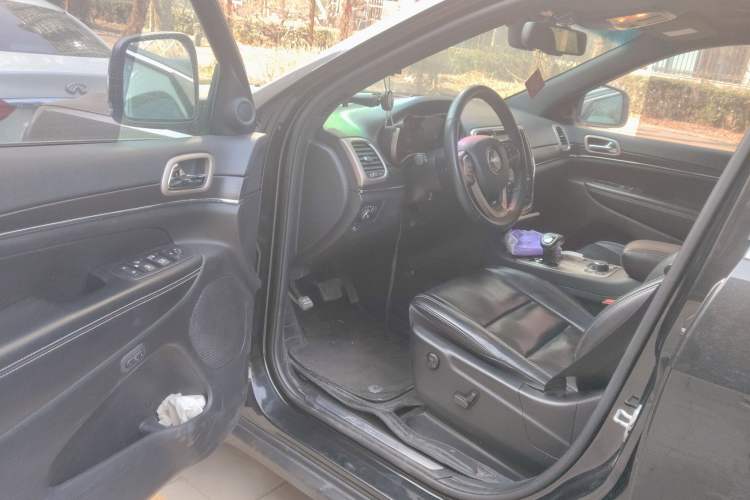 Used Jeep Grand Cherokee 2014 3.6L Elite Navigation Edition
