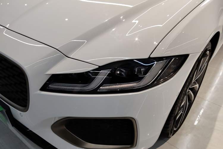 Used Jaguar XFL 2024 2.0T P300 Four-Wheel Drive Flagship Sport Gold Edition