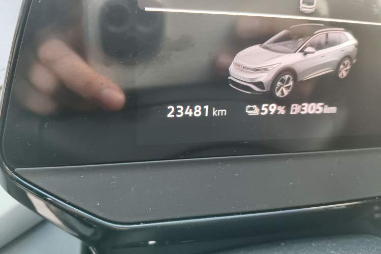 Used Volkswagen ID.4 X 2022 Pure Long-Range Version Odometer Close Up