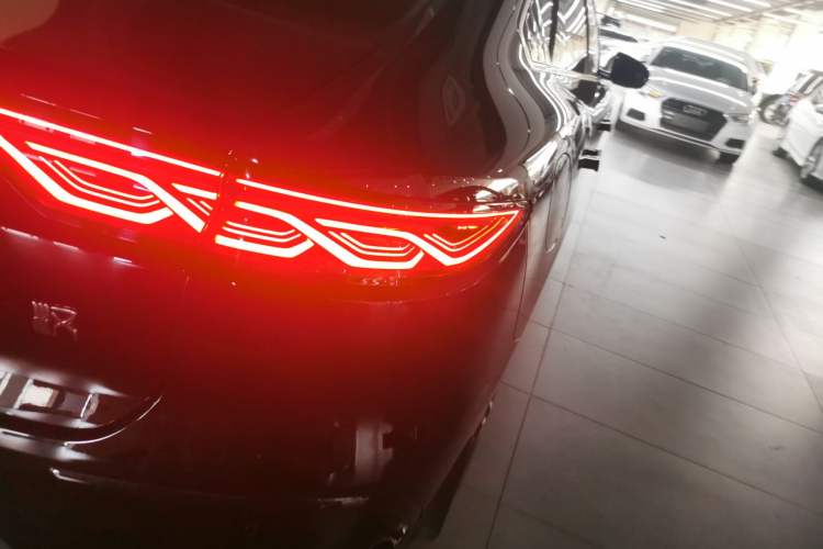 Used BYD Han 2025 DM-i 125KM Prestige Model Right Rear Taillight