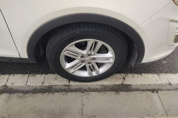 Used GAC Trumpchi GS5 2014 2.0L Automatic Two-Wheel Drive Deluxe Edition Right Front Wheel Hub