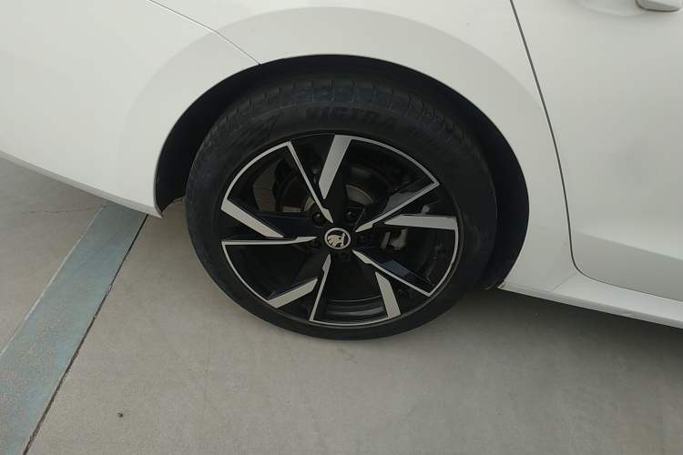 Used Skoda Octavia 2021 PRO TSI280 DSG Luxury Edition Exterior 5