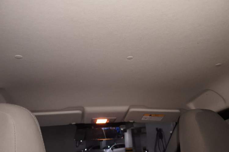 Used CHANGAN Benni E-Star 2022 Charming Edition Colorful Model Lithium-Ion Battery

