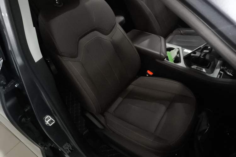 Used JETOUR X90 PLUS 2023 1.5T Manual Biyuan 5-Seater
