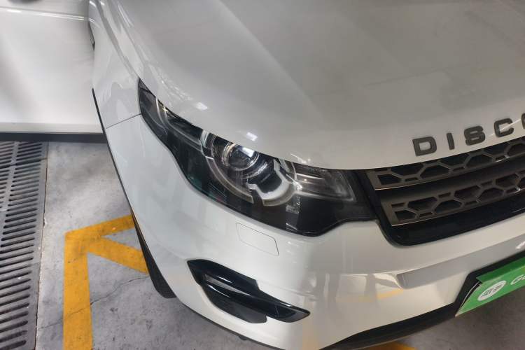 Used Land Rover Discovery Sport 2016 2.0T SE Right Front Headlight