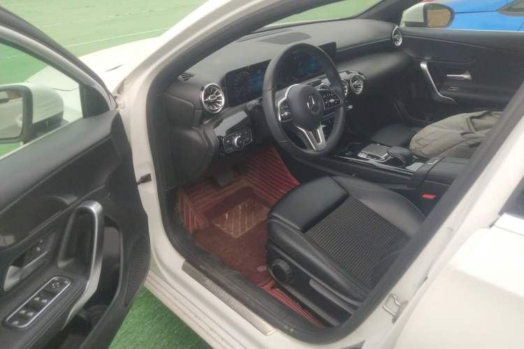 Used Mercedes-Benz A-Class 2019 A 200 Dynamic Edition Driver Seat