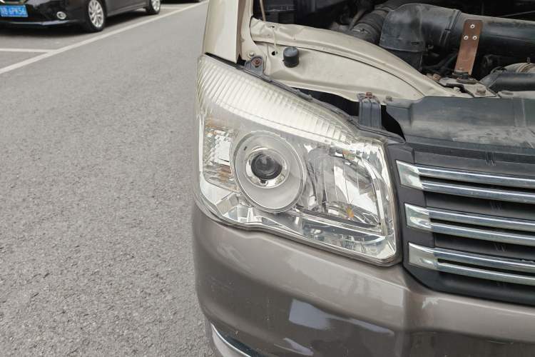 Used FORTHING Lingzhi 2016 M5 2.0L 7-seat Long-wheelbase Standard Model