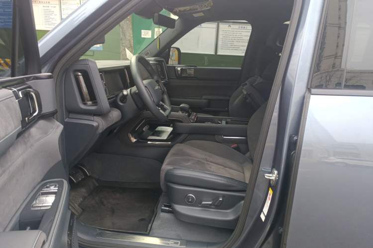 Used Formula Leopard Leopard 5 2023 Cloud Ride Flagship Edition
