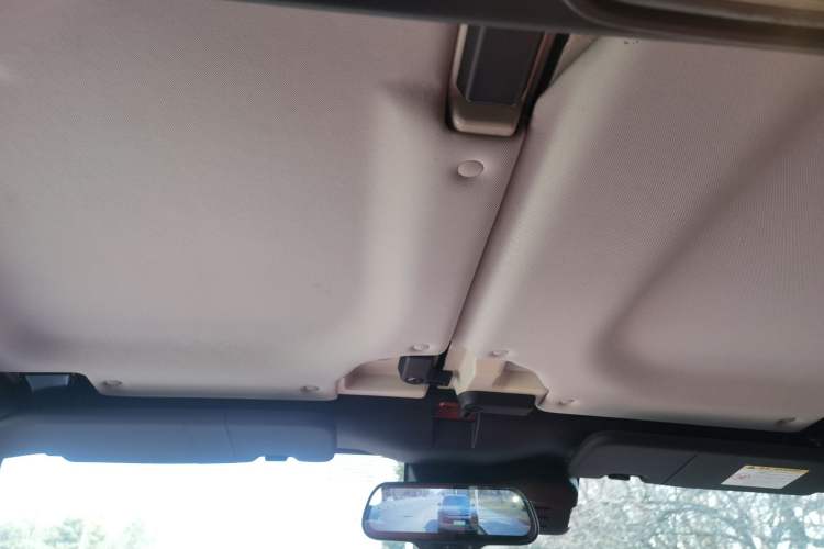 Used BAIC Off-Road BJ40 2019 2.0T Automatic Four-Wheel Drive Urban Hunter Edition Flagship Model China V Emission Standard Headliner