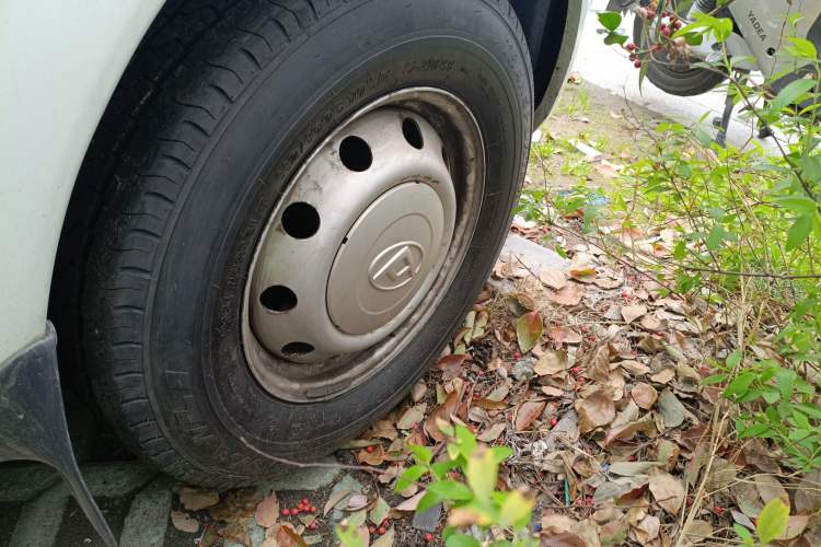 Used SAIC MAXUS Xintu V80 2021 2.0T Manual Classic Aoyuntong Long Wheelbase Mid-Roof 6/7/8/9-Seater