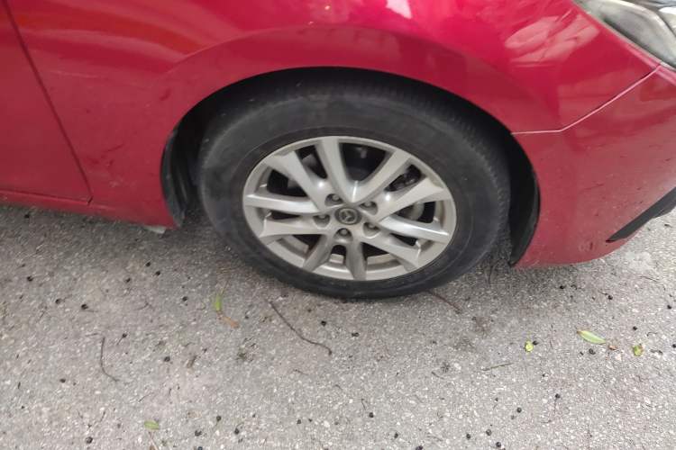 Used Mazda Mazda 3 Axela 2016 Sedan 1.5L Automatic Luxury Model