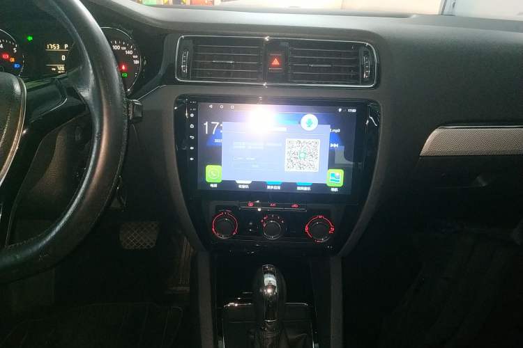 Used Volkswagen Sagitar 2015 1.6L Automatic Comfort Model
