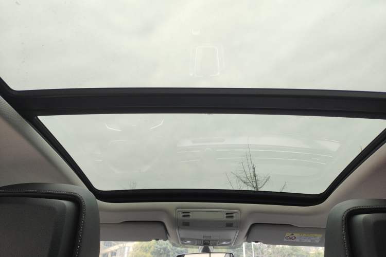 Used Volkswagen Magotan 2023 2 Million Units Limited Edition 330TSI DSG Leading Version