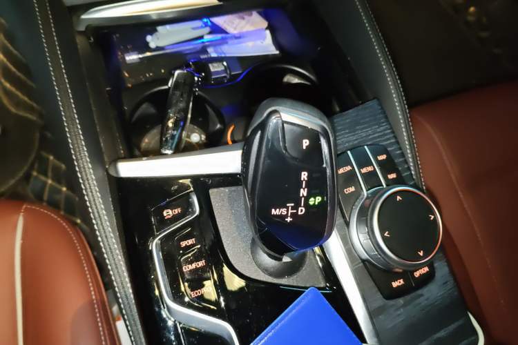 Used BMW 5 Series 2022 Second Facelift 530Li Leading Edition M Sport Package