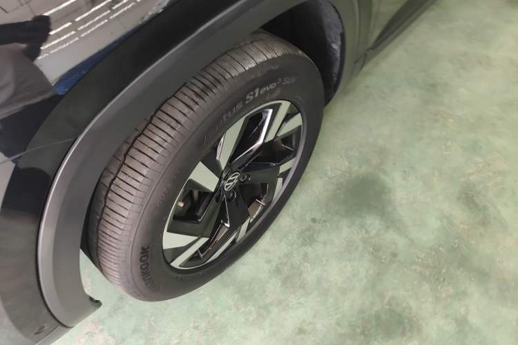 Used Volkswagen Teramont 2022 380TSI Four-Wheel Drive Luxury Edition Left Front Wheel Hub