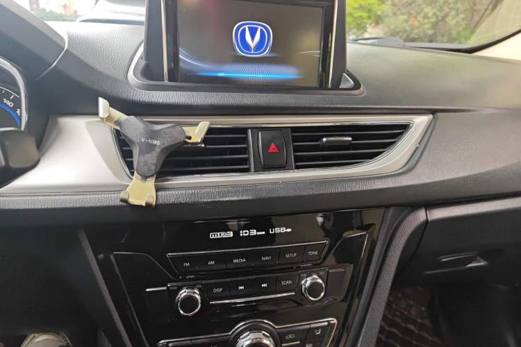 Used Changan Alsvin V7 2015 1.6L Manual Enjoyment Model China IV Standard
