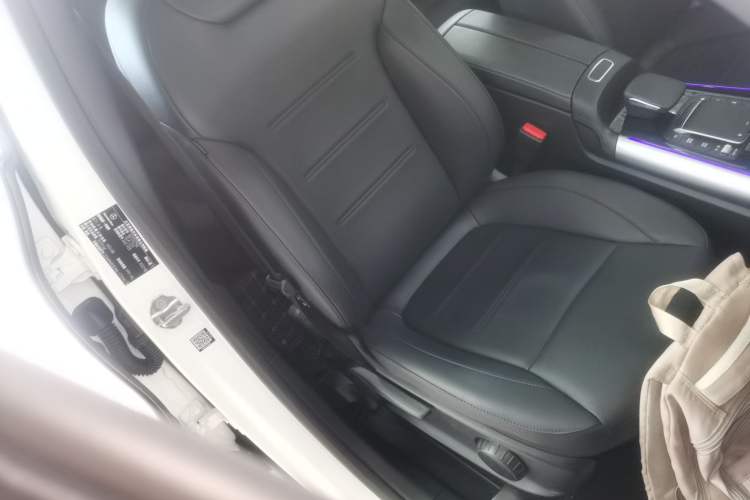 Used Mercedes-Benz GLA 2022 GLA 220 Right Front Seat