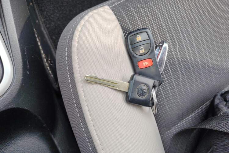 Used Venucia R50X 2015 1.6L Automatic Luxury Edition
