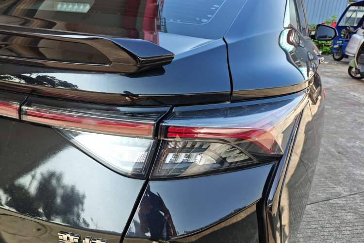 Used Dongfeng Aeolus Yixuan 2021 230T Automatic Zuiying Knight Edition
