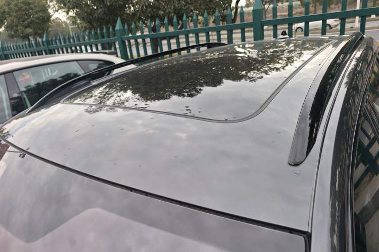 Used Roewe RX5 eMAX 2022 1.5T PHEV Fearless Deluxe Edition
