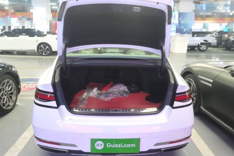 Used Genesis G90 2023 Flagship Edition Trunk