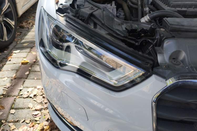 Used Audi A3 2014 Sportback 35 TFSI Automatic Comfort Model Right Front Headlight