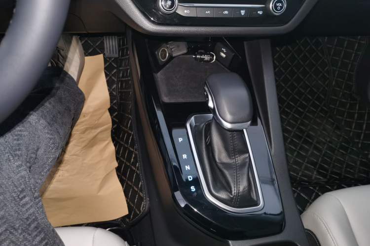 Used Ford Escort 2021 1.5L Automatic Diamond Edition Gear Lever