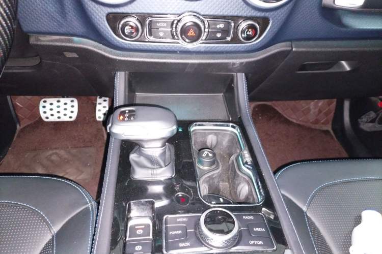 Used BAIC Off-Road BJ40 2023 2.0T Automatic Four-Wheel Drive Urban Hunter Edition Chivalrous Type
