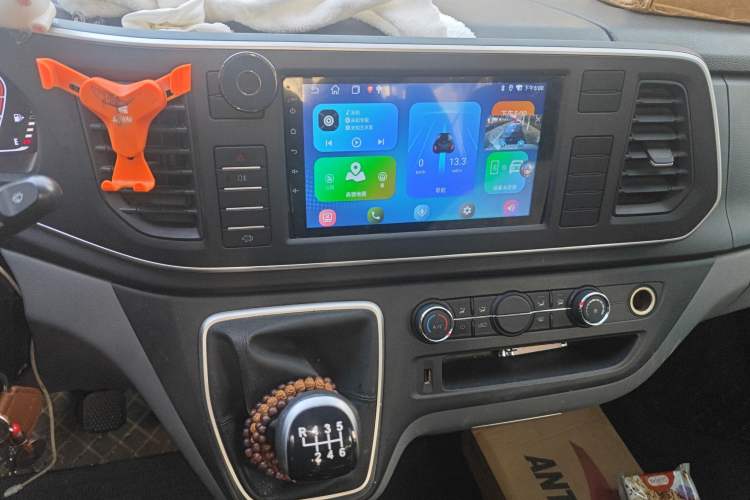 Used SAIC MAXUS Xintu V80 2023 2.0T Manual Classic Aoyuntong Long Wheelbase Mid-Height 6/7/8/9-Seater