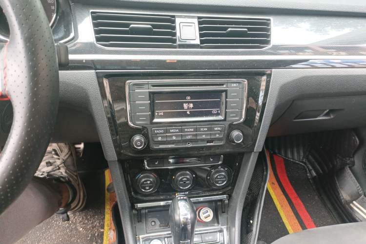 Used Volkswagen C-TREK 2017 230TSI DSG Luxury Model
