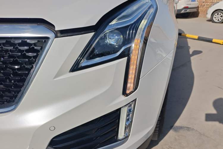 Used Cadillac XT5 2018 28T Four-Wheel Drive Luxury Model Left Front Headlight