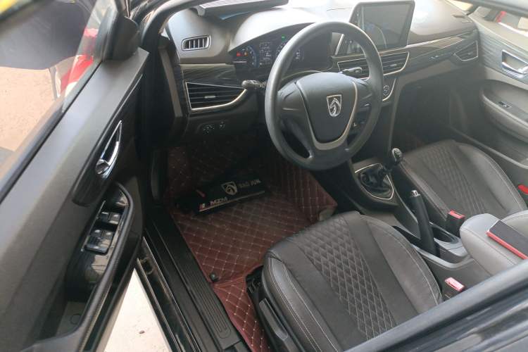 Used Baojun 630 2016 1.5L manual Comfort trim level Driver Seat