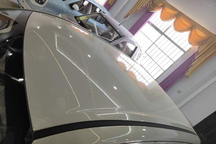 Used Wuling Hongguang MINIEV 2025 Four-Door Version Advanced Edition Roof