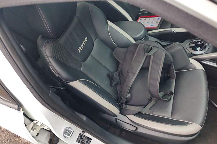 Used Hyundai Veloster 2012 1.6T Automatic Luxury Edition