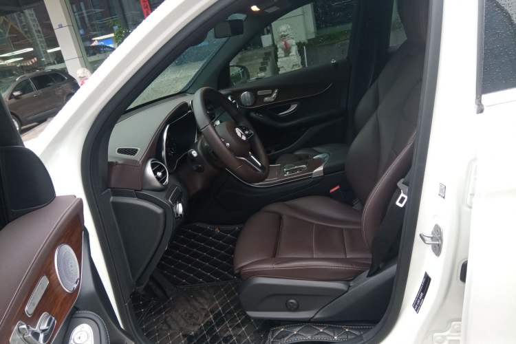 Used Mercedes-Benz GLC 2021 GLC 300 L 4MATIC Dynamic Model
