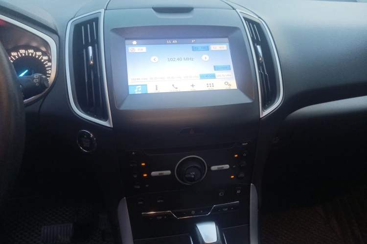 Used Ford Edge 2016 EcoBoost 245 Two-Wheel-Drive Platinum Edition 7-Seater
