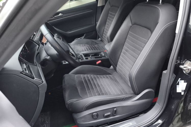 Used Volkswagen Magotan 2021 330TSI DSG 30th Anniversary Edition Left Front Seat