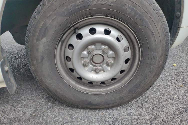 Used King Long Longyao 6 2022 Van Series CATL 41.86 kWh